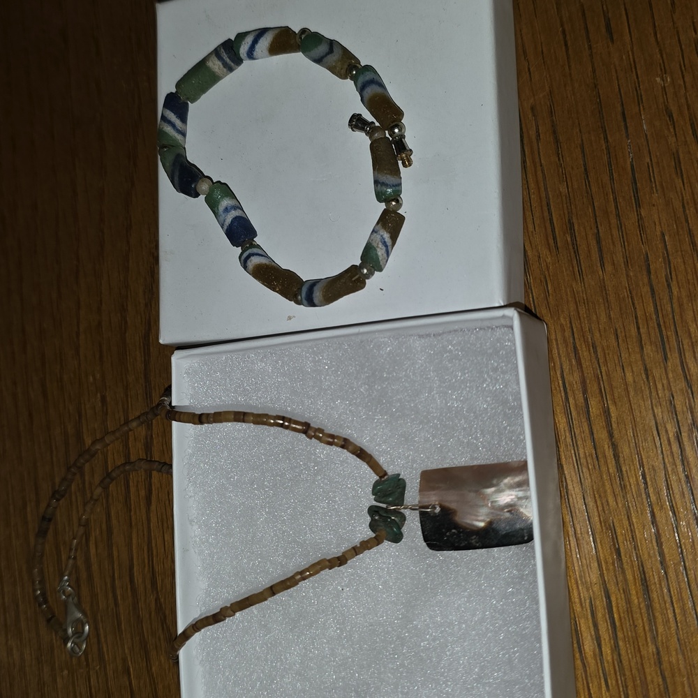 Sterling Silver Beaded Necklace With Stunning African Bead Bracelet - Picture 13 of 13
